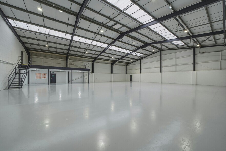1-10 Whittle Clos, Daventry à vendre - Photo de l’immeuble – Image 3 sur 10