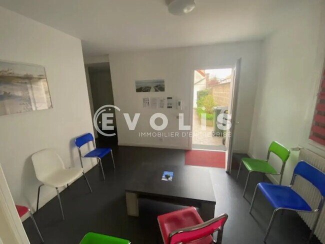 Plus de détails pour Bureau à vendre