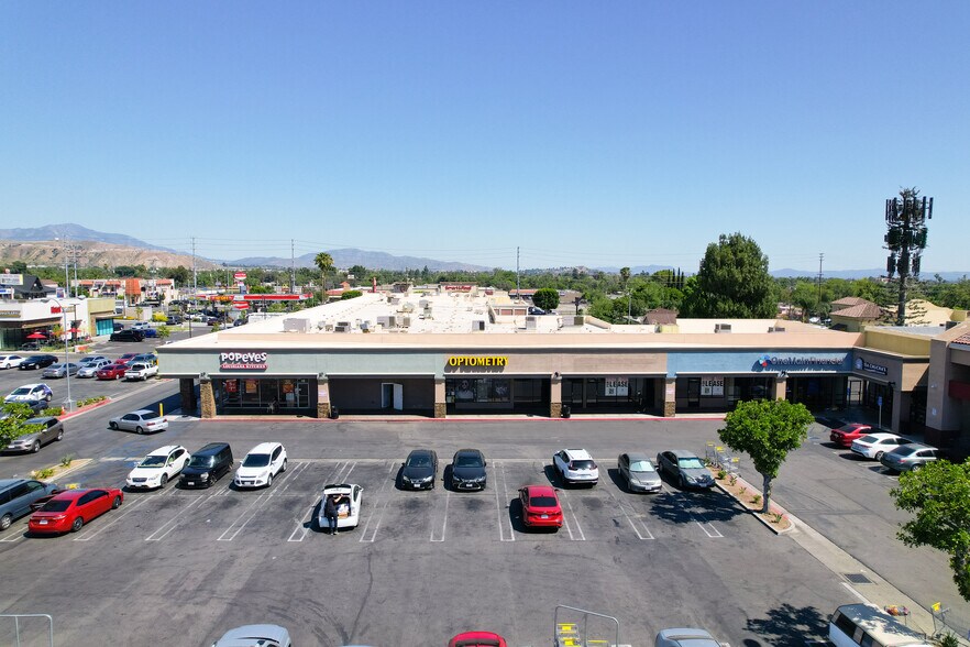 12629-12721 Glenoaks Blvd, Sylmar, CA à louer - Photo de l’immeuble – Image 2 sur 8