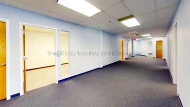 1717 N Naper Blvd, Naperville, IL à louer Photo intérieure– Image 2 sur 4