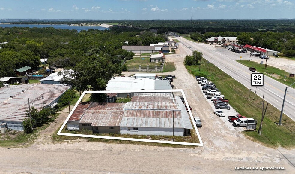 400 Highway 22, Clifton, TX à vendre - Photo de l’immeuble – Image 2 sur 4