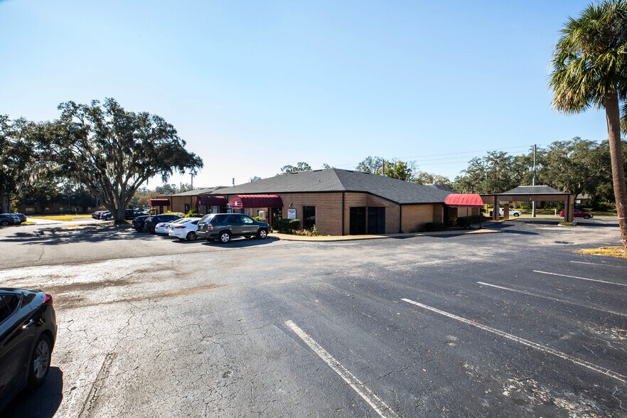 1805 SE Lake Weir Ave, Ocala, FL à vendre - Photo de l’immeuble – Image 3 sur 14
