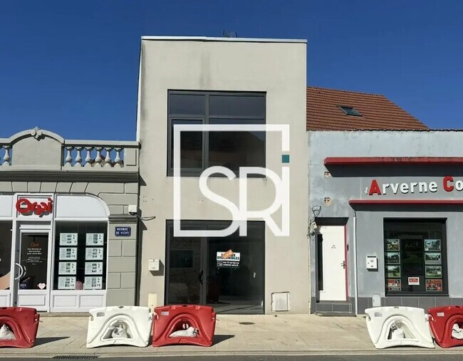 Plus de détails pour Local commercial à vendre