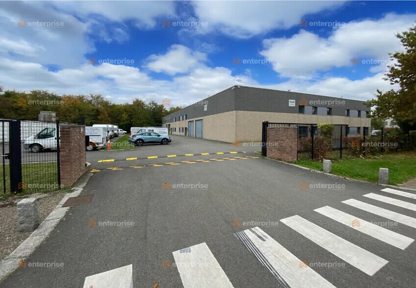 Local d’activités dans Rouvroy à louer - Photo de l’immeuble – Image 2 sur 5