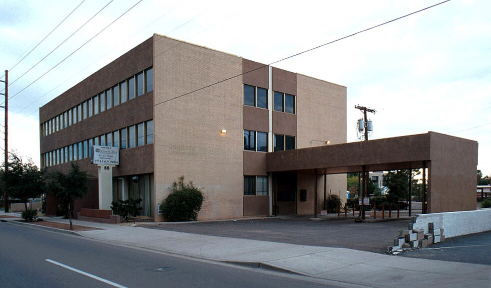 55 E Thomas Rd, Phoenix, AZ à louer - Photo de l’immeuble – Image 2 sur 27