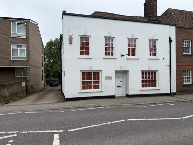 12 High St, Elstree à louer - Photo de l’immeuble – Image 2 sur 5