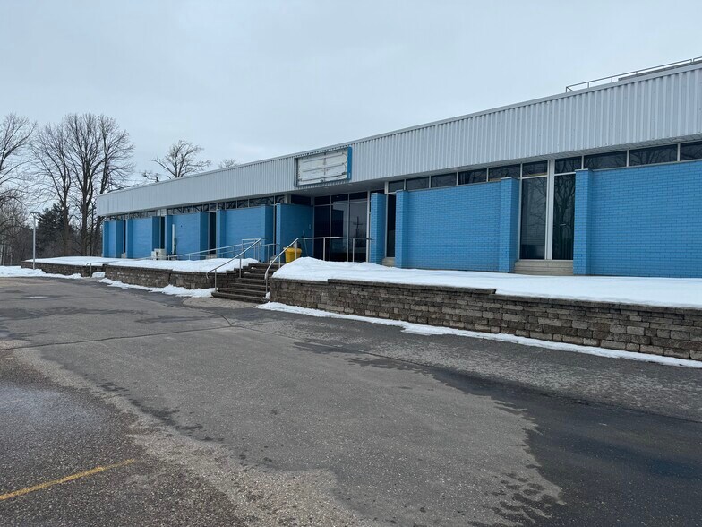 404 Hartney St, Arnprior, ON à louer - Photo de l’immeuble – Image 3 sur 5