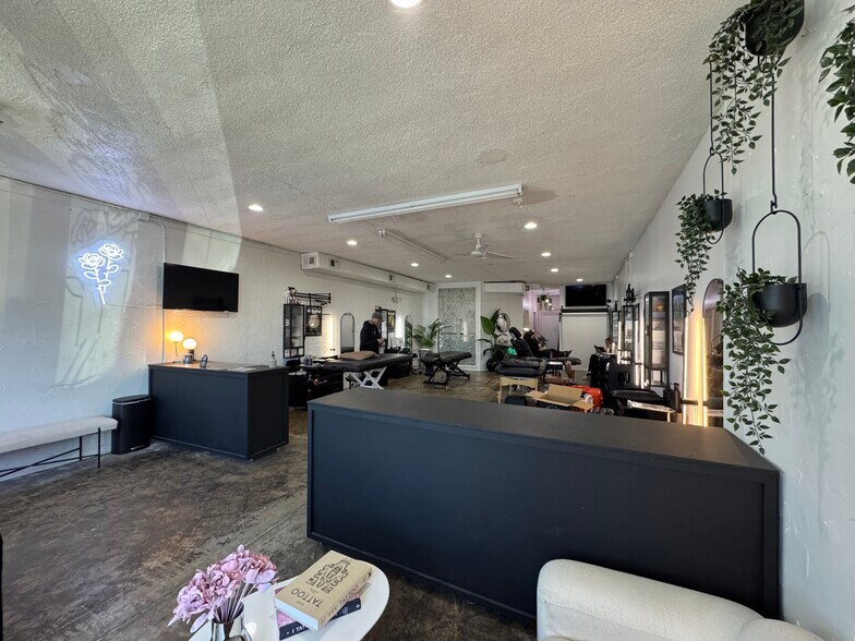 4320-4352 S Manhattan Ave, Tampa, FL à louer - Photo de l’immeuble – Image 3 sur 7