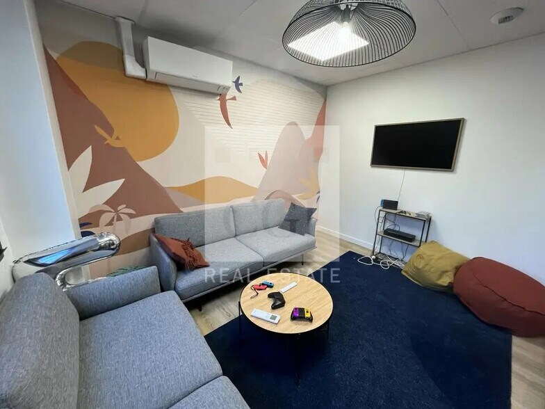 Bureau dans Lyon à louer - Photo de l’immeuble – Image 2 sur 9