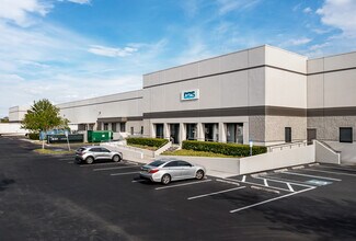 Plus de détails pour 7340 Bryan Dairy Rd, Largo, FL - Industriel/Logistique à louer
