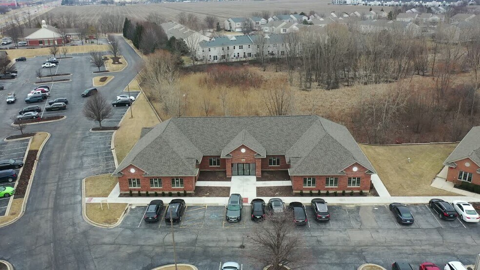3949 75th St, Aurora, IL à vendre - Vidéo sur l’annonce professionnelle – Image 2 sur 8
