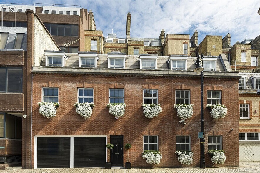 20-22 Grosvenor Gardens Mews N, Londres à louer - Photo principale – Image 1 sur 1