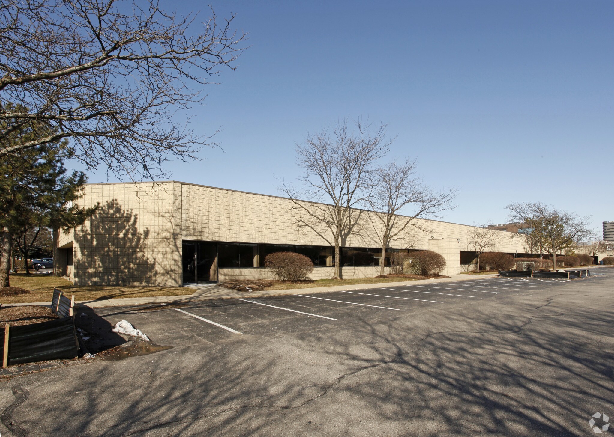 1250 Kirts Blvd, Troy, MI à louer Photo de l’immeuble– Image 1 sur 4