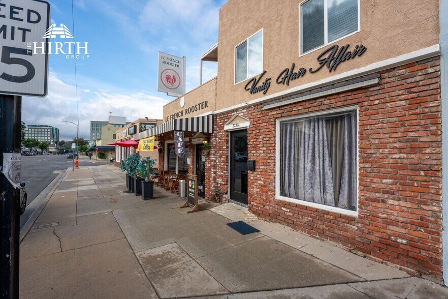 2221-2225 W Olive Ave, Burbank, CA à vendre - Photo de l’immeuble – Image 2 sur 13