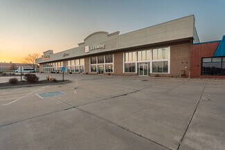 Plus de détails pour 10121-10151 Hickman Rd, Urbandale, IA - Local commercial à louer