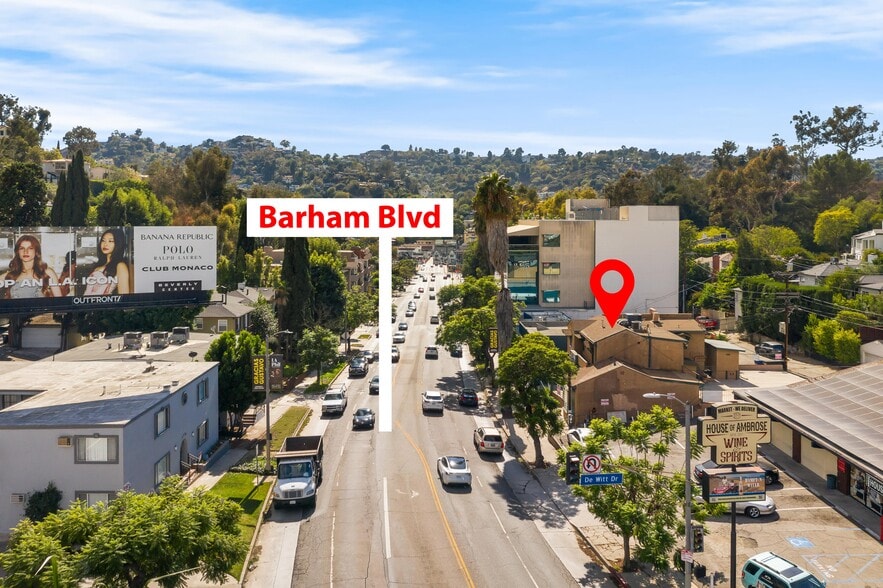 3325 Barham Blvd, Los Angeles, CA à louer - Photo de l’immeuble – Image 3 sur 20