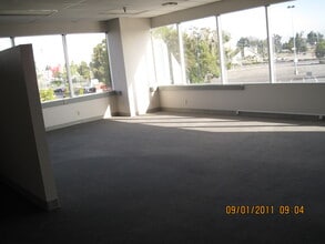 3900 NewPark Mall Rd, Newark, CA à louer Photo intérieure– Image 1 sur 3