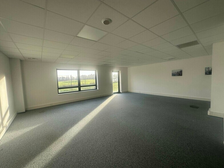 Bureau dans Molsheim à louer - Photo de l’immeuble – Image 2 sur 6