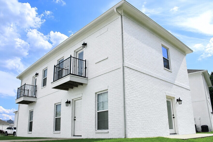 200 Park West Loop, Oxford, MS à vendre - Photo de l’immeuble – Image 2 sur 14