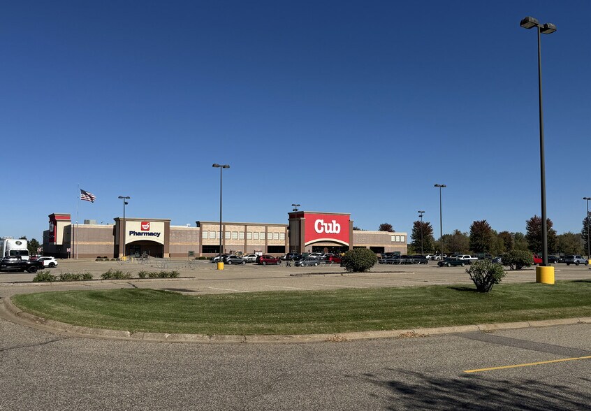 13855 Rogers Dr, Rogers, MN à louer - Photo de l’immeuble – Image 2 sur 2