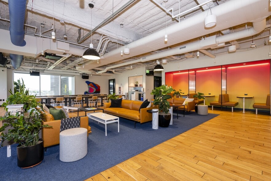 333 W San Carlos St, San Jose, CA à louer - Photo intérieure – Image 3 sur 26