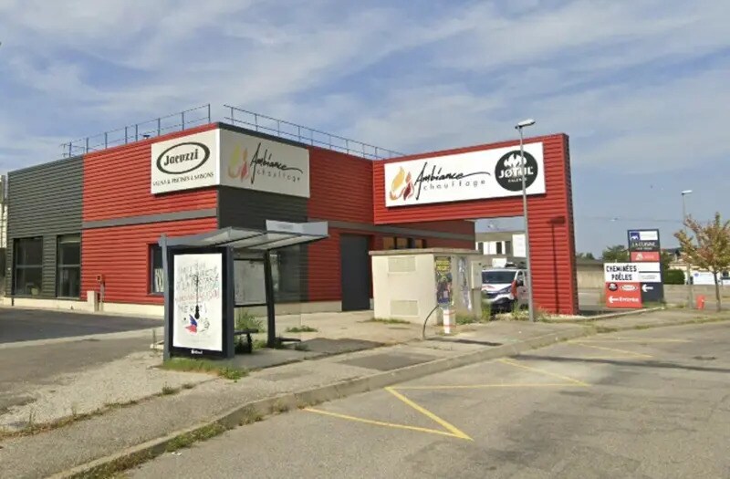 Local commercial dans Valence à louer - Photo de l’immeuble – Image 2 sur 3