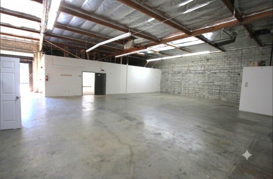 1700 S Central Ave, Los Angeles, CA à louer - Photo de l’immeuble – Image 2 sur 15
