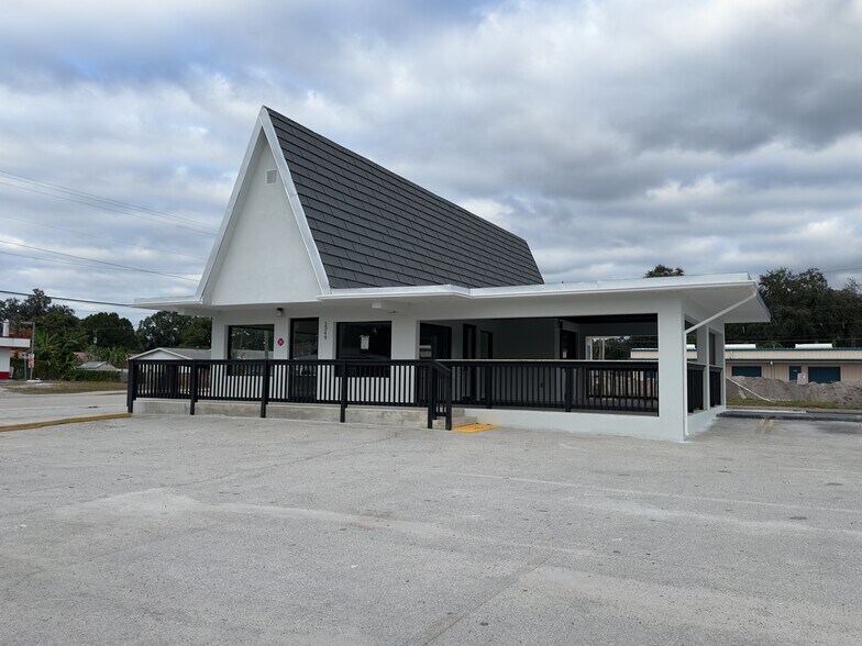 1349 N Combee Rd, Lakeland, FL à vendre - Photo de l’immeuble – Image 2 sur 32