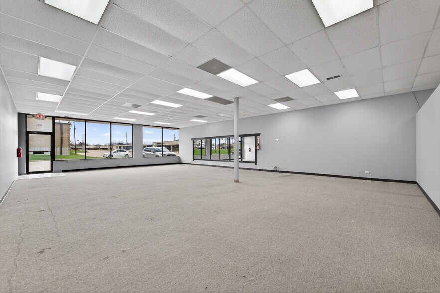 755-785 N Quentin Rd, Palatine, IL à louer - Hall d’entrée – Image 2 sur 7