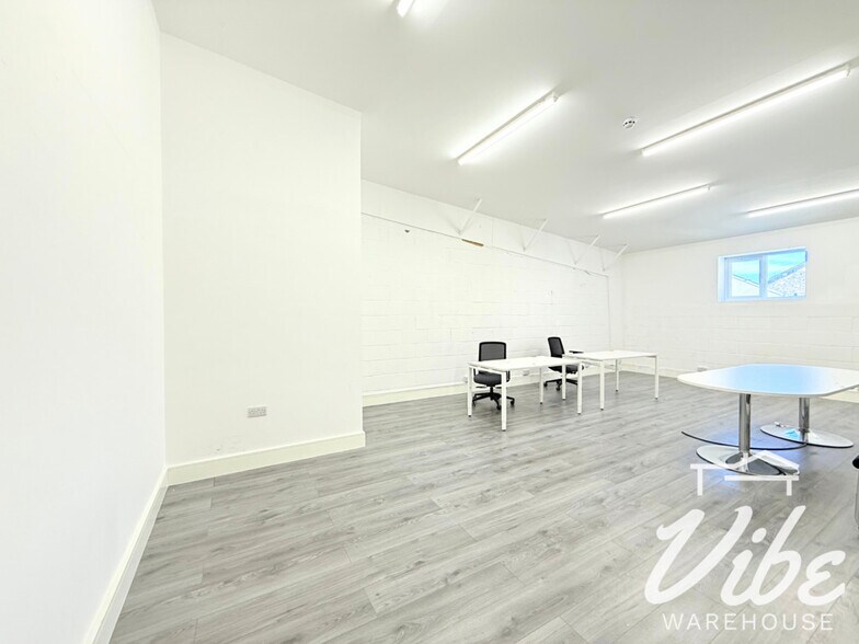 Grosvenor Way, Londres à louer - Photo de l’immeuble – Image 3 sur 5