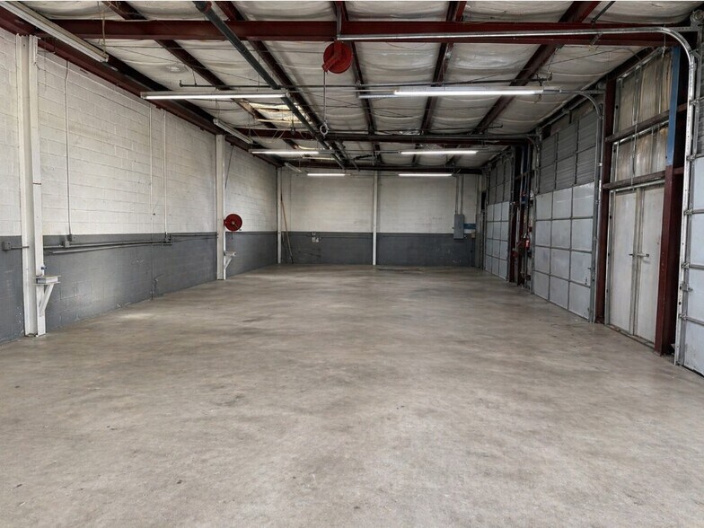 910 N Scottsdale Rd, Tempe, AZ à louer - Photo de l’immeuble – Image 2 sur 10