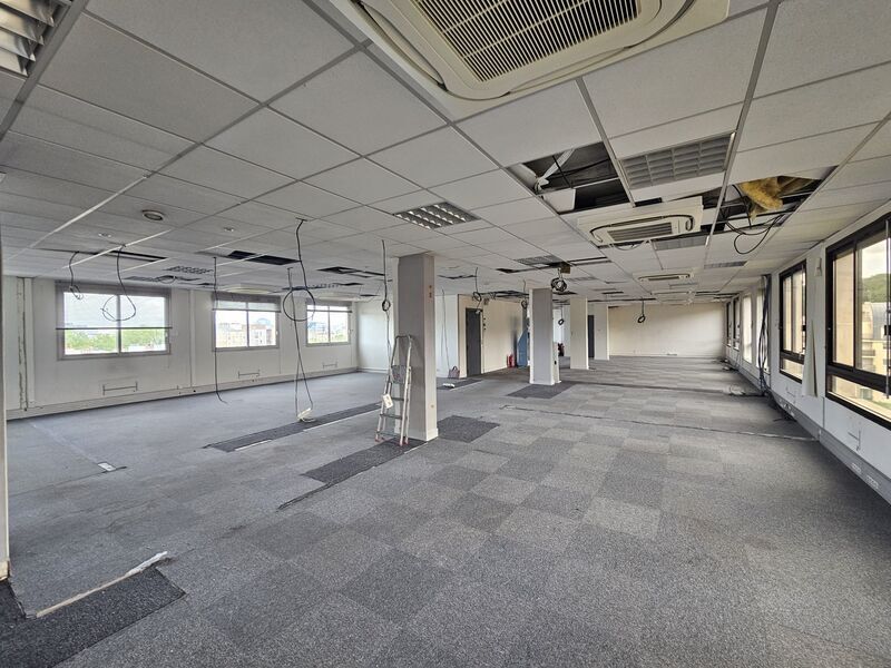 Bureau dans Issy-les-Moulineaux à vendre Photo intérieure– Image 1 sur 25