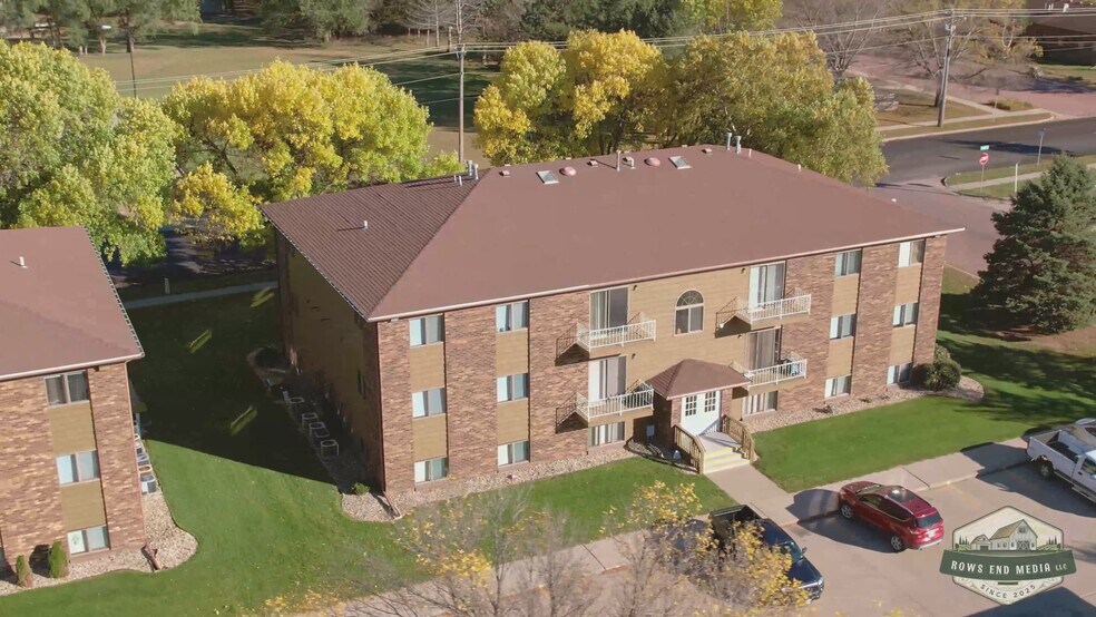 Mitchell (SD) 180-unit MF Portfolio portefeuille de 3 biens à vendre sur LoopNet.fr - Vidéo sur l’annonce professionnelle – Image 2 sur 118