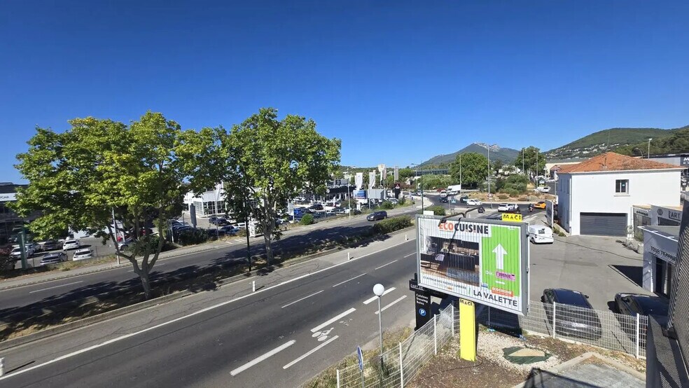 Local commercial dans La Garde à louer - Photo de l’immeuble – Image 3 sur 5