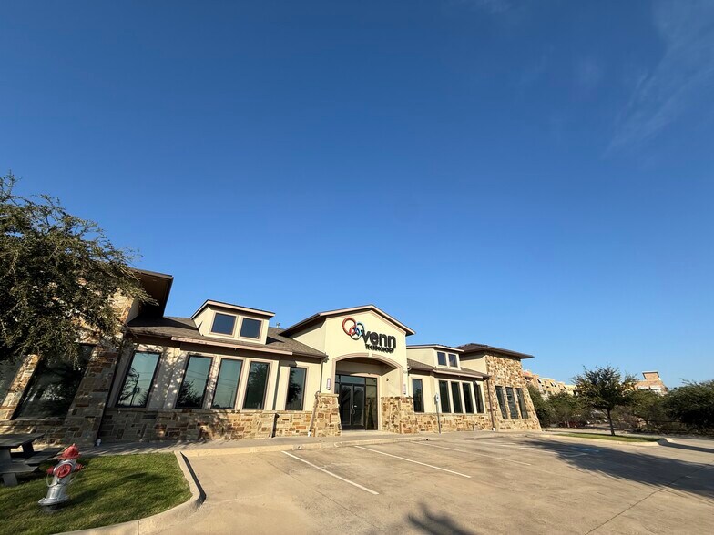 1024 Texan Trl, Grapevine, TX à vendre - Photo de l’immeuble – Image 2 sur 15