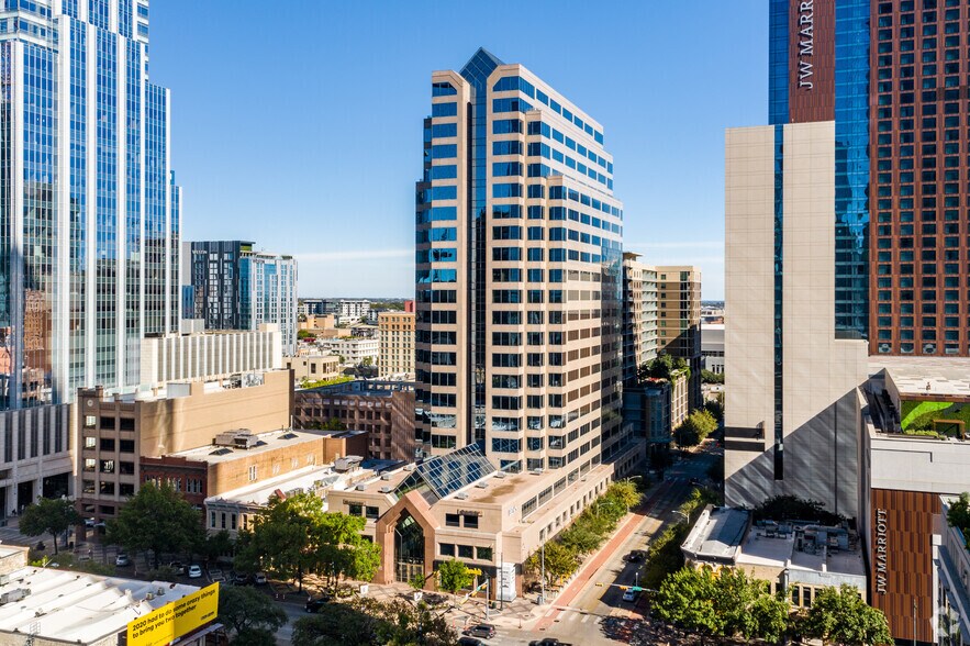 301 Congress Ave, Austin, TX à louer - Photo principale – Image 1 sur 29