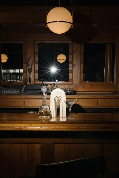 5264 Anton Dr, Fitchburg, WI à louer - Photo de l’immeuble – Image 2 sur 58