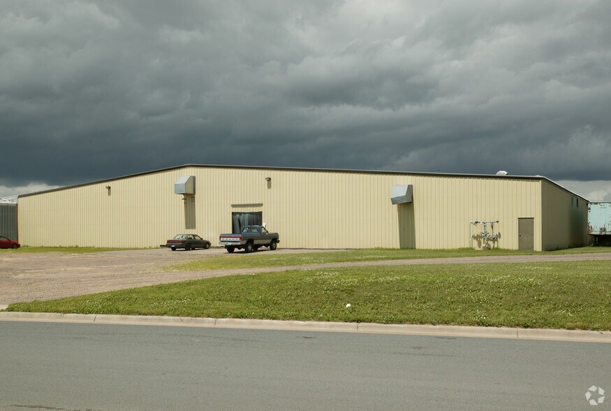 5564 N 152nd St, Hugo, MN à louer - Photo de l’immeuble – Image 3 sur 17