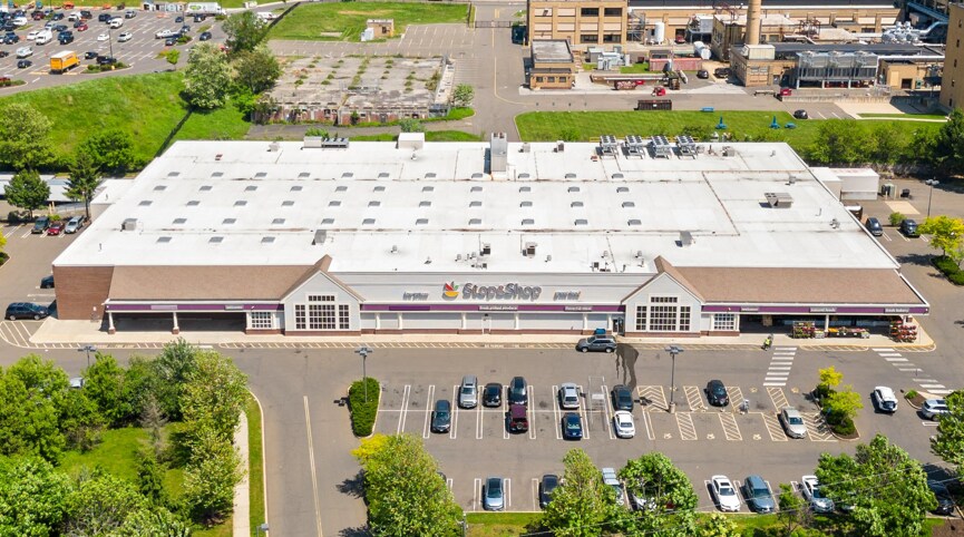 1937 W Main St, Stamford, CT à vendre - Photo de l’immeuble – Image 1 sur 1