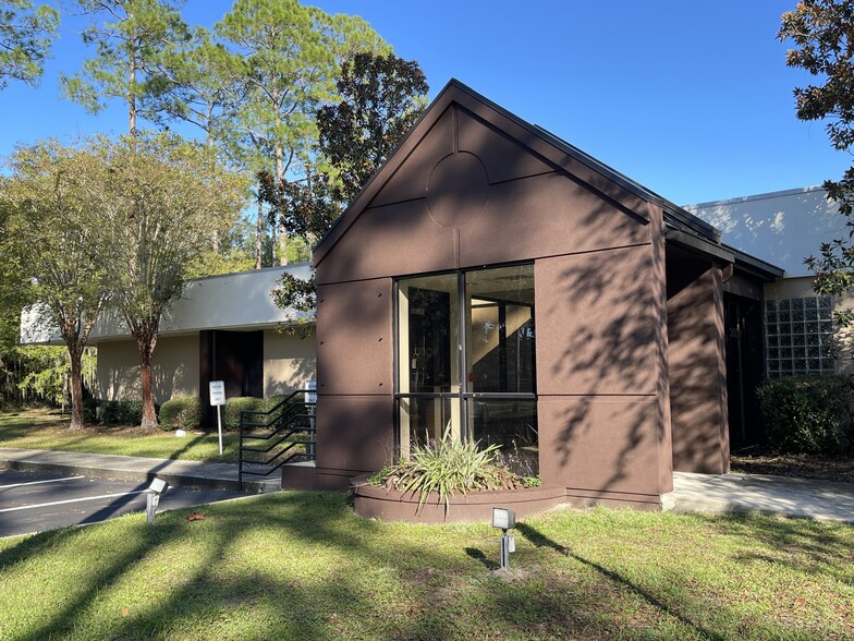 404 SW 140th Ter, Newberry, FL à louer - Photo de l’immeuble – Image 3 sur 6