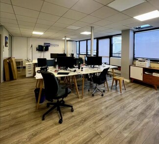 Plus de détails pour 92 Rue Edouard Vaillant, Levallois-Perret - Bureau à louer