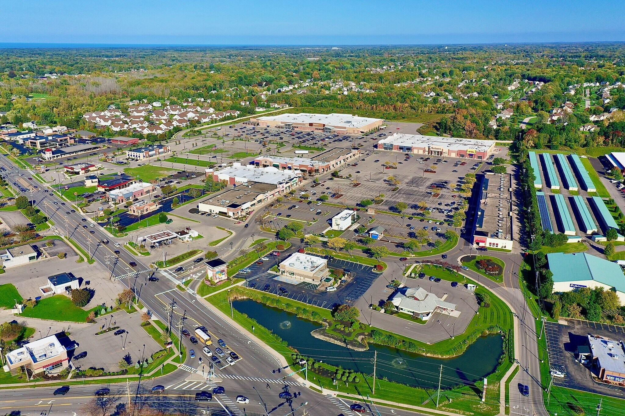 1900 Empire Blvd, Webster, NY à louer Photo principale– Image 1 sur 14