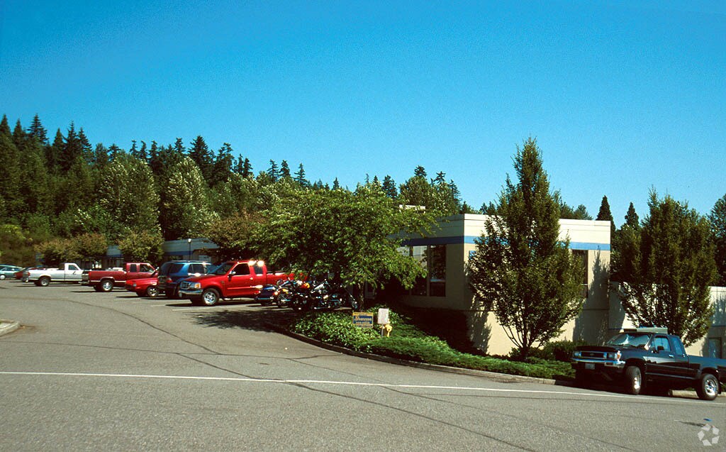 18562-18630 142nd Ave NE, Woodinville, WA à louer Photo de l’immeuble– Image 1 sur 10