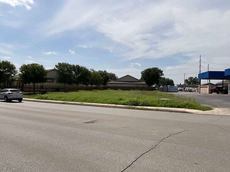 1198 Borgfeld Rd, Schertz, TX à vendre - Photo de l’immeuble – Image 3 sur 7