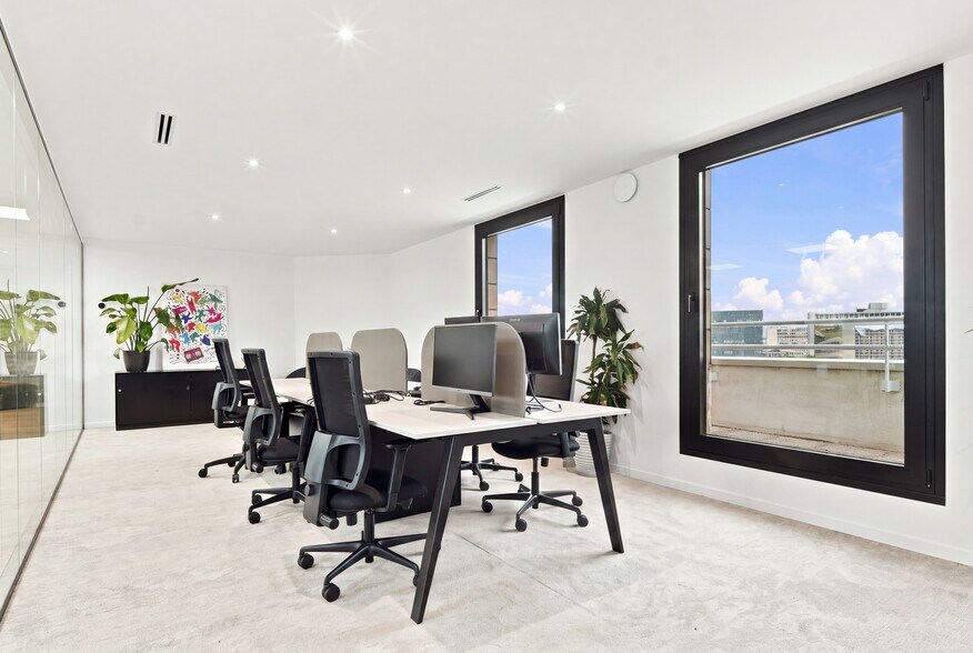 Bureau dans Paris à louer - Photo de l’immeuble – Image 2 sur 13