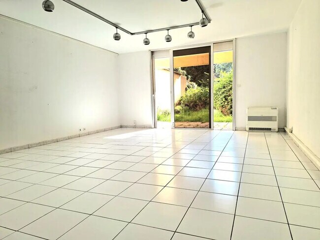 Plus de détails pour Bureau à vendre