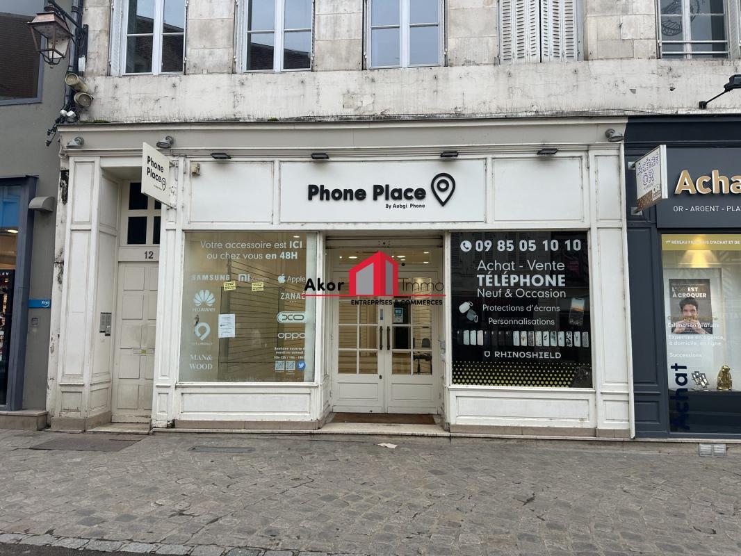 12 Place Charles Surugue, Auxerre à louer Photo de l’immeuble– Image 1 sur 6