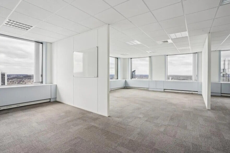 Bureau dans Courbevoie à louer - Photo de l’immeuble – Image 1 sur 1