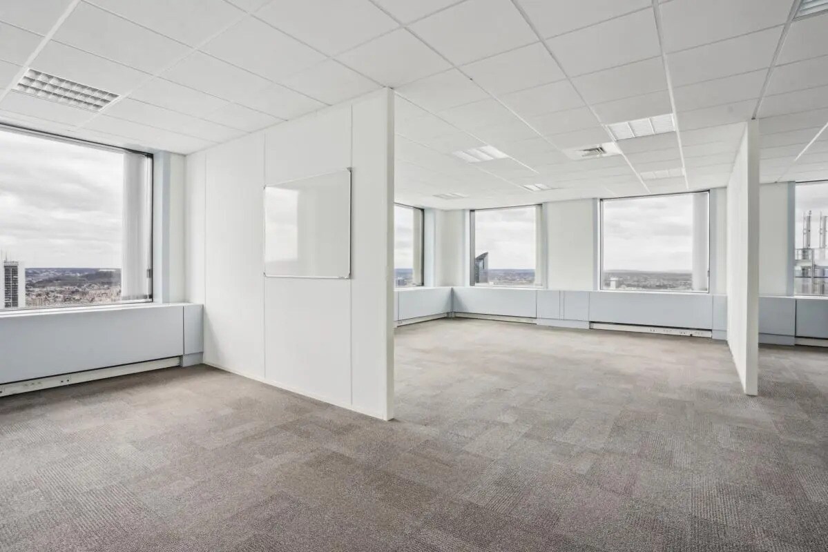 Bureau dans Courbevoie à louer Photo de l’immeuble– Image 1 sur 2