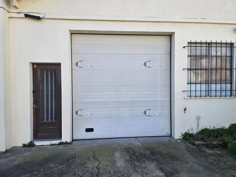 Local d’activités dans Maisons-Alfort à louer - Photo de l’immeuble – Image 3 sur 10